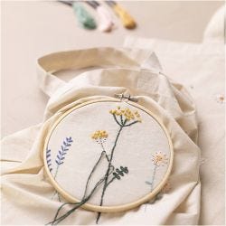 Starter Craft Kit Embroidery, Flowers, 1 pack