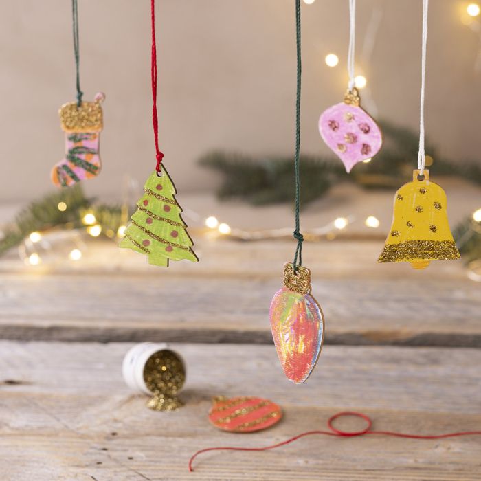 Christmas decorations with bio-glitter