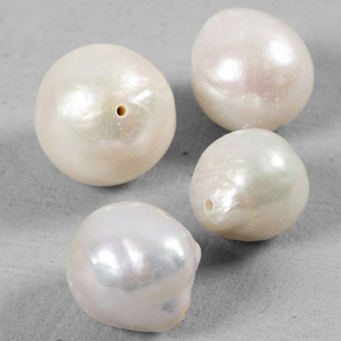 Freshwater Pearls, dia. 13-14 mm, hole size 0,8 mm, Perforated lengthwise, mother-of-pearl, 4 pc/ 1 pack