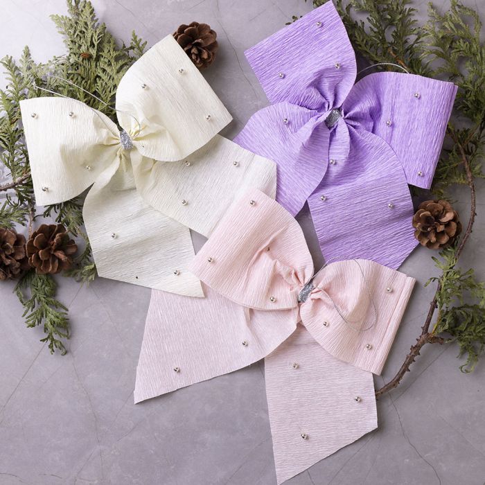 Crepe paper Christmas bows