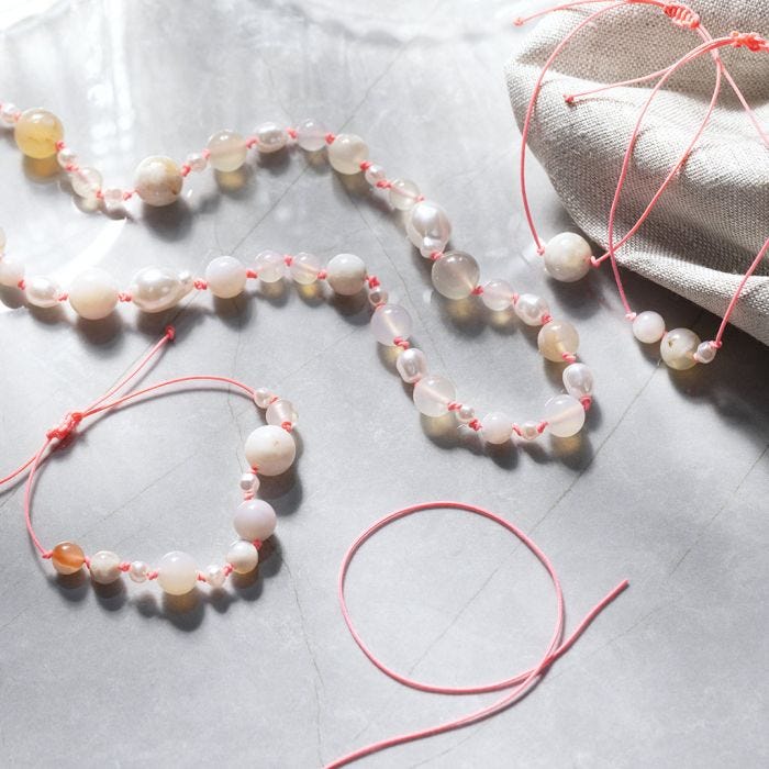 Armbånd og halskæde med agat perler