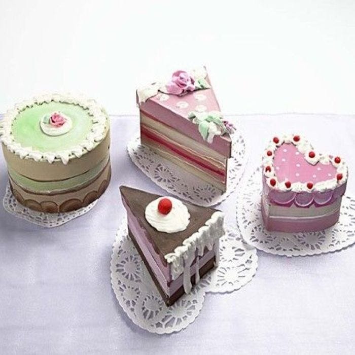 Delicious-looking Cake Boxes