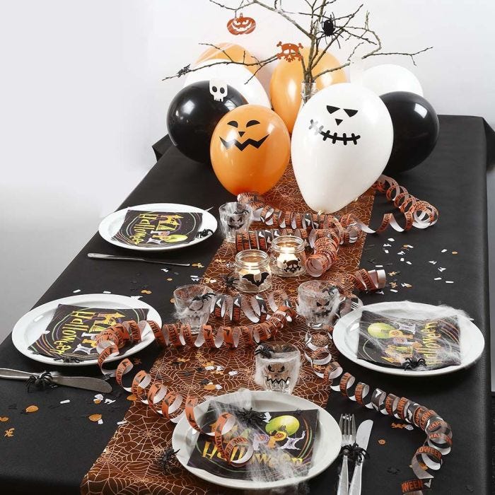 Decorating a Halloween Table