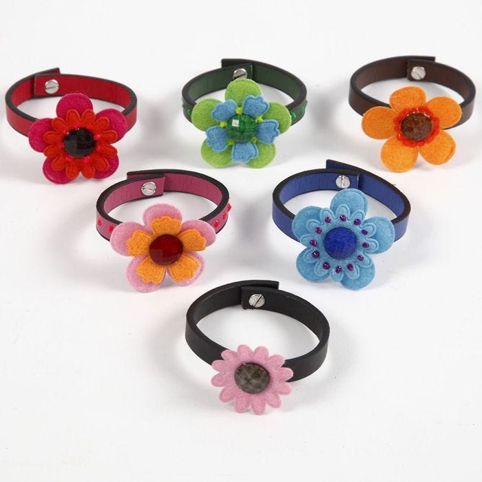 A Leather Strap Bracelet with a Felt Flowers and a Cabochon