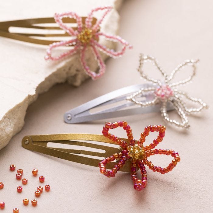 Perennial flowers from beads