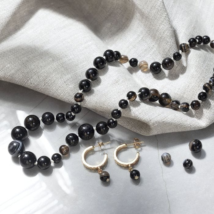 Jewellery with black agate beads
