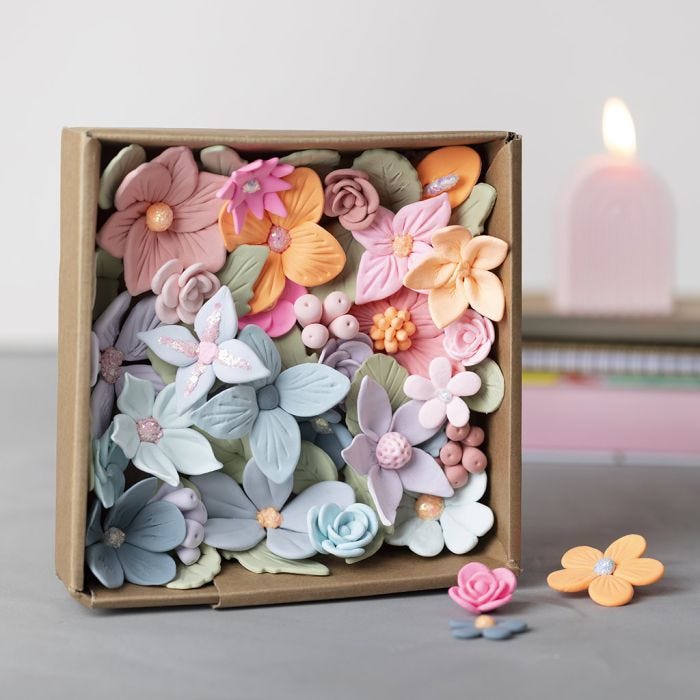 Flower box made of Silk Clay® and glitter clay