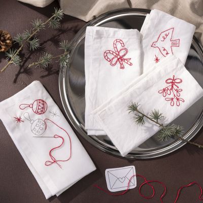 Christmas napkins with embroidery