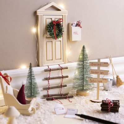 Elf door – the elf moves in