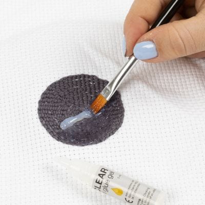 Sådan hæfter du dit punch needle broderi