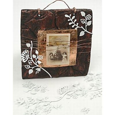 Decorative Items in Metal and Metal Border