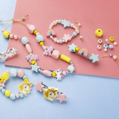 Jewellery with wooden and wax beads