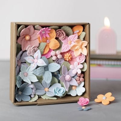 Flower box made of Silk Clay® and glitter clay