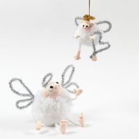 A Pom-Pom Angel with Silk Clay and Pipe Cleaners