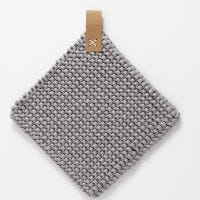 A Potholder from Cotton Tube Yarn