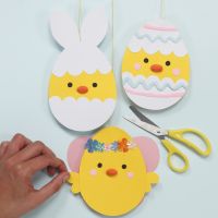 Decorated Card Easter Chicks with Silk Clay 