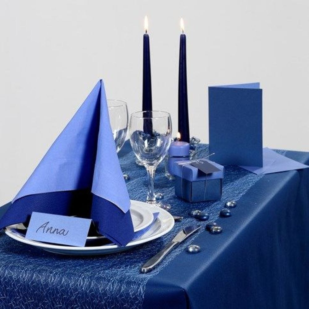 Party Inspiration with blue Table Decorations etc.