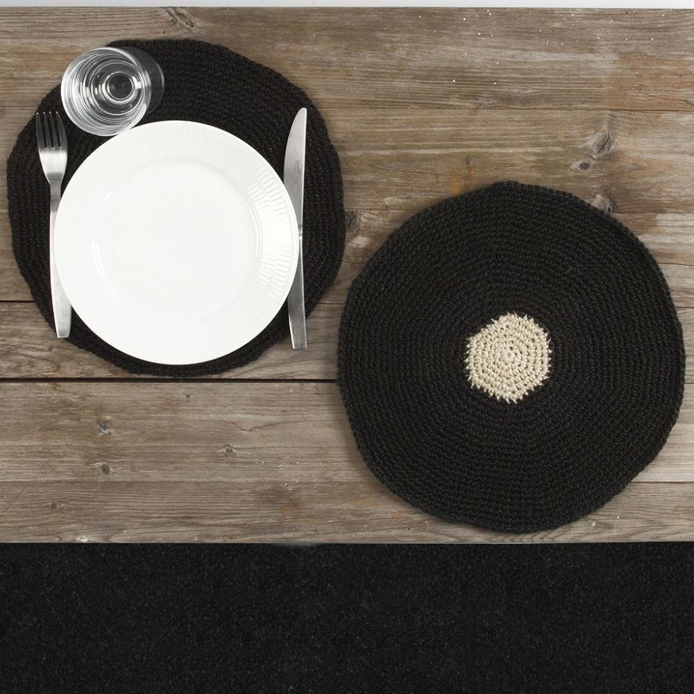 A Placemat crocheted from Natural Hemp