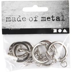 Keyring with chain