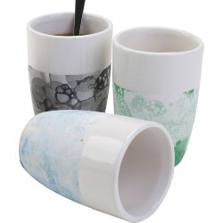 Mug with matte exterior