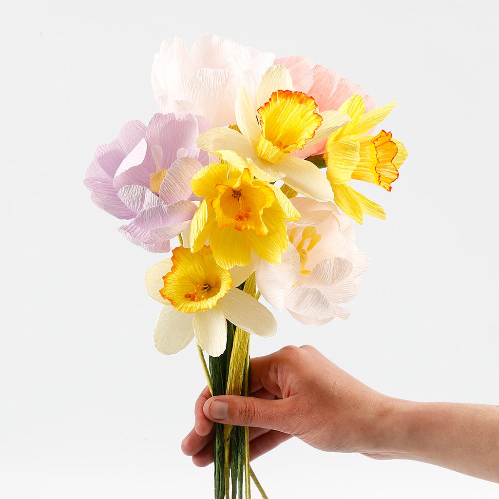 How to Make Crepe Paper Daffodils