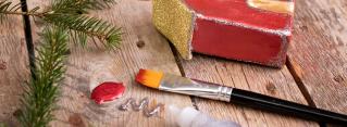 Paints and painting accessories